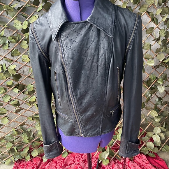 Kenna T - Picture 8 of 8